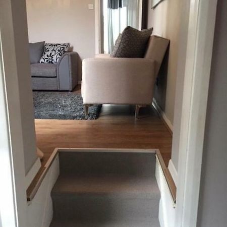 Perfect 2 Bedroom Flat Shepherds Bush W12 London Exterior foto