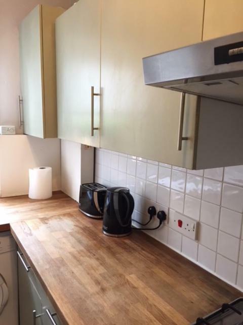 Perfect 2 Bedroom Flat Shepherds Bush W12 London Exterior foto